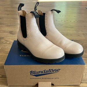 Bluestone High Top Chelsea Boot in Pearl size 8.5/9